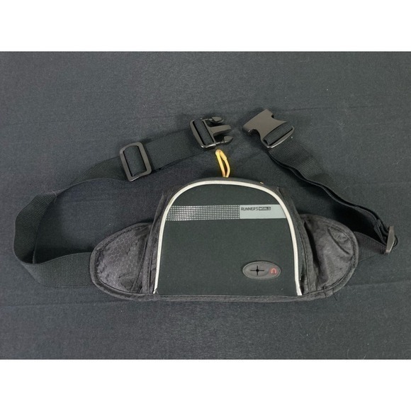 Runner's World Fanny Pack Running Belt Waist Bag Jogging Gear Accessory Black - Picture 1 of 10